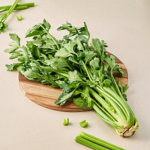 Buy Fresho Celery 1 Kg Online At Best Price of Rs 122.85 - bigbasket