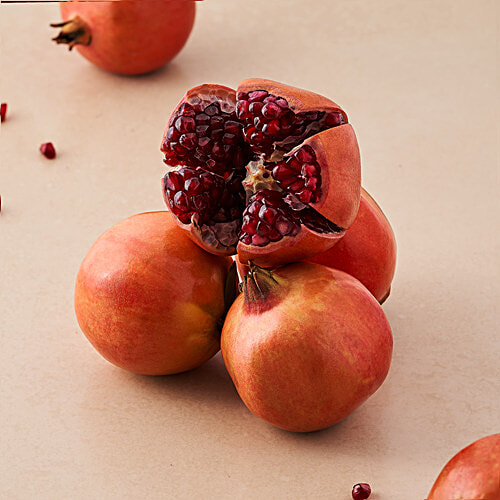 Fresh Pomegranate Do You Eat The Hard Part Of Pomegranate Seeds Do