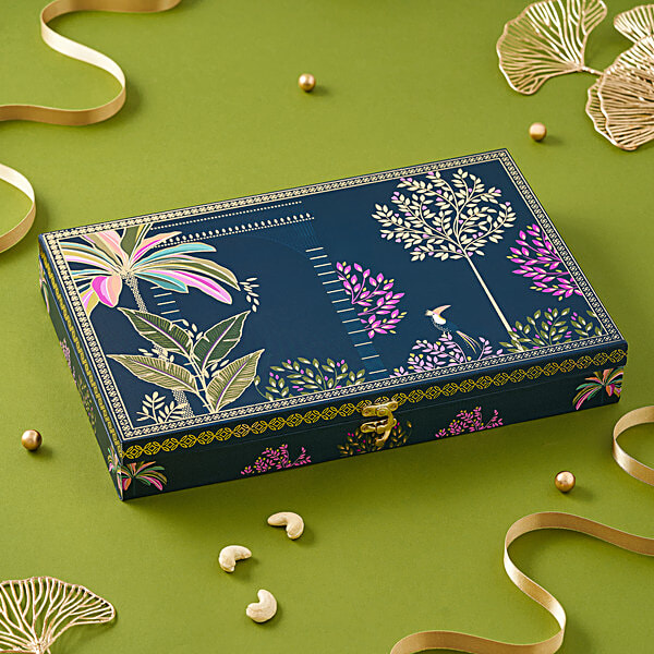 ➀Royal grape Jewelry box 粒2kg Decorative Engraved Dry Fruits Box