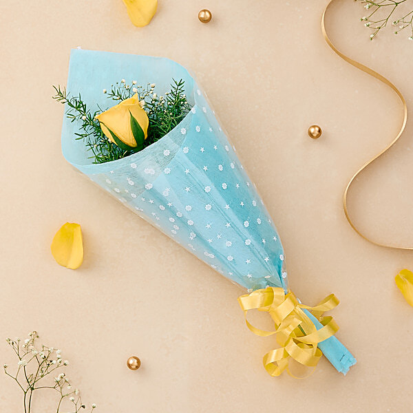 Buy The Floral Portrait 1 Stem Yellow Rose Bouquet Online at